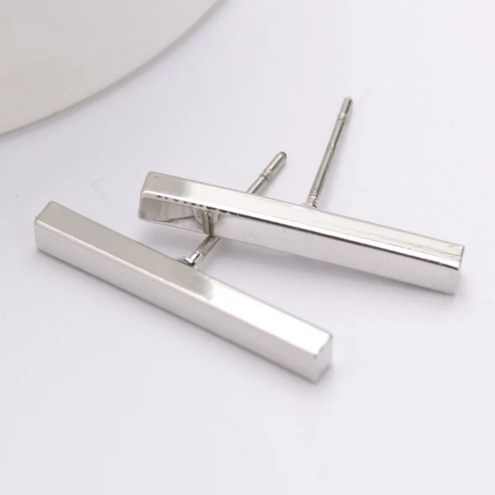 Simple Minimalist Bar Earrings 1/2" - Picture 4 of 6